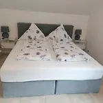 Haus Kleeblatt בית הארחה 3*